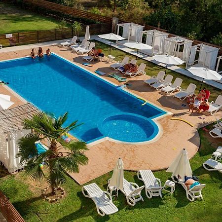 Menada Rocamar Apartments Zarewo Exterior foto